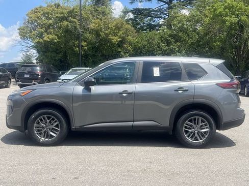 Used 2024 Nissan Rogue S AWD/4WD image 10