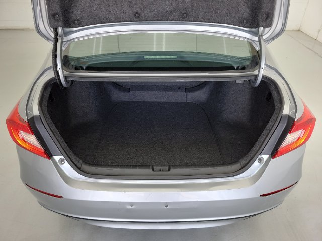 Used 2019 Honda Accord LX image 9
