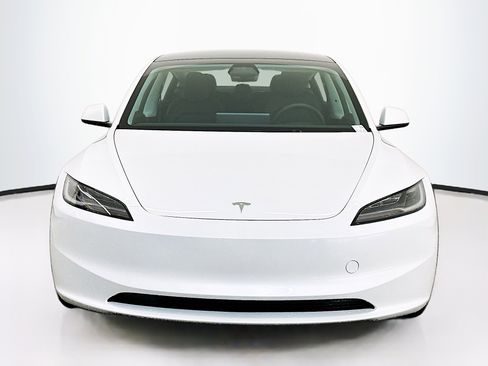 Used 2025 Tesla Model 3 Long Range image 2