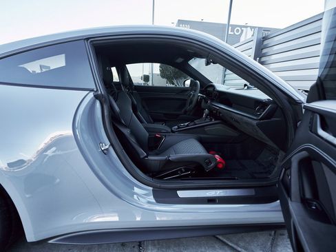 Used 2023 Porsche 911 GT3 image 23