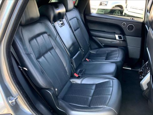 Used 2019 Land Rover Range Rover Sport Autobiography image 18