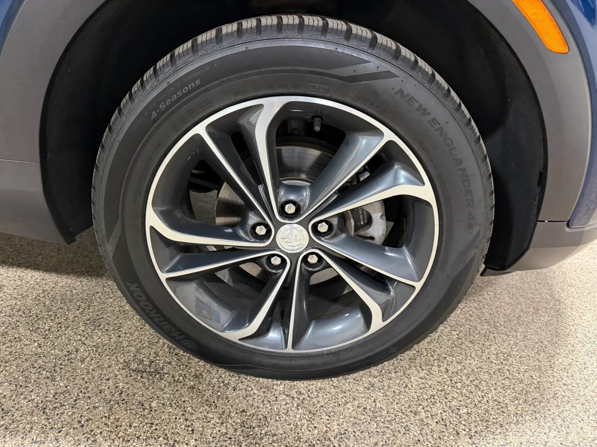 Used 2021 Buick Encore GX Essence AWD/4WD image 59
