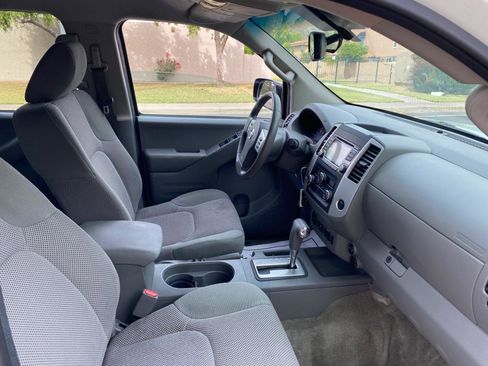 Used 2017 Nissan Frontier SV w/ SV Value Truck Package image 54