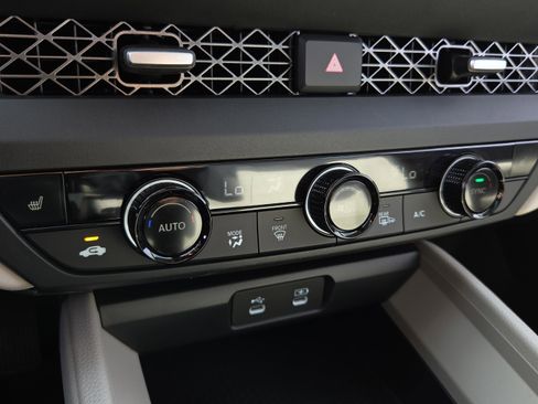 New 2025 Honda Accord SE image 27