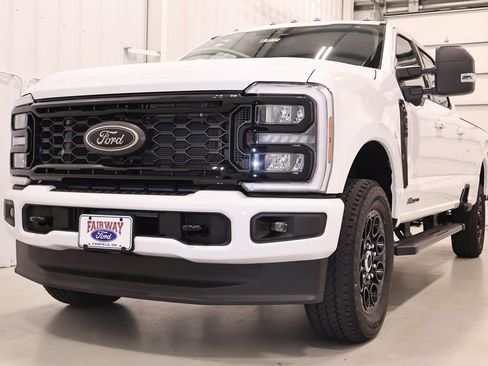 New 2026 Ford F350 XLT w/ XLT Premium Package AWD/4WD image 5