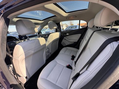 Used 2019 Mercedes-Benz GLA 250 4MATIC image 15