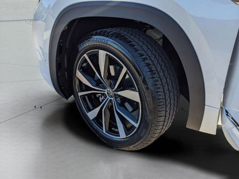 New 2026 Volkswagen Atlas Cross Sport SEL Premium R-Line AWD/4WD image 28