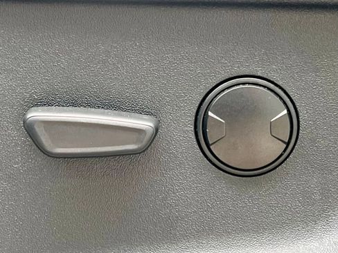 Used 2024 Ford F150 XLT w/ Mobile Office Package image 27