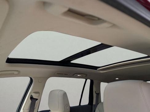 Used 2020 Cadillac XT6 Premium Luxury image 16