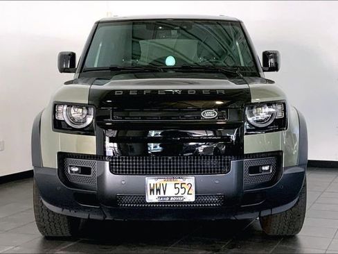 Used 2023 Land Rover Defender 90 SE AWD/4WD image 3