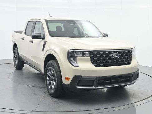 New 2025 Ford Maverick XLT w/ Equipment Group 302A AWD/4WD image 4