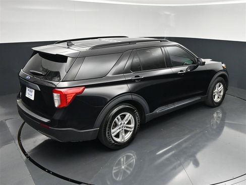 Used 2021 Ford Explorer XLT w/ Equipment Group 202A RWD image 24