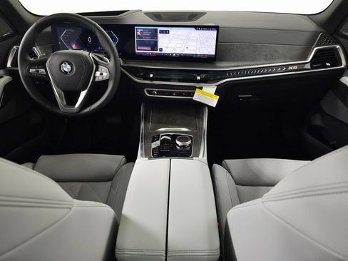 Used 2026 BMW X5 xDrive40i w/ Premium Package AWD/4WD image 8