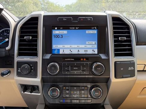 Used 2019 Ford F250 Lariat w/ Lariat Ultimate Package AWD/4WD image 17