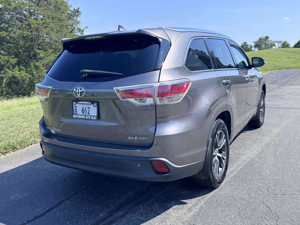 Used 2016 Toyota Highlander XLE AWD/4WD image 20