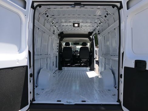 New 2026 RAM ProMaster 3500 w/ Convenience Group FWD image 19