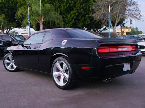 Used 2009 Dodge Challenger SRT8 w/ SRT Option Group II image 4
