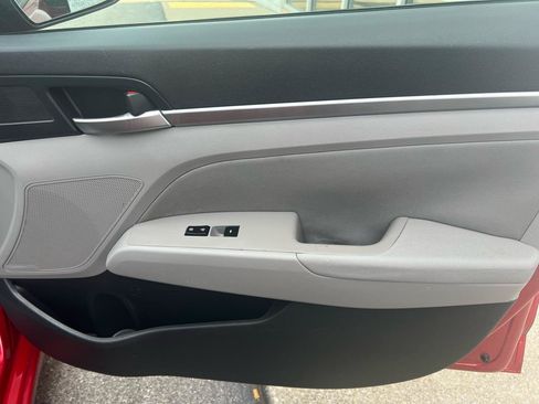 Used 2020 Hyundai Elantra SEL FWD image 16