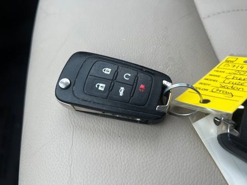 Used 2011 Chevrolet Cruze LT image 30