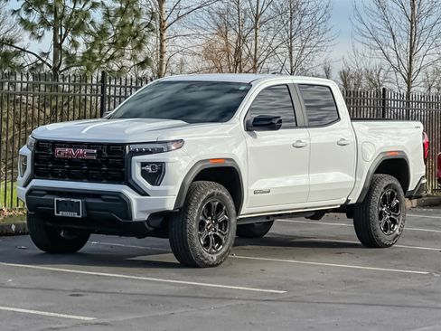 Used 2025 GMC Canyon Elevation AWD/4WD image 9