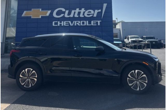 Used 2024 Chevrolet Blazer EV LT AWD/4WD image 2