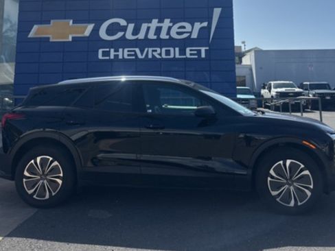 Used 2024 Chevrolet Blazer EV LT AWD/4WD image 2