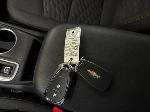 Used 2021 Chevrolet Equinox LT FWD image 42