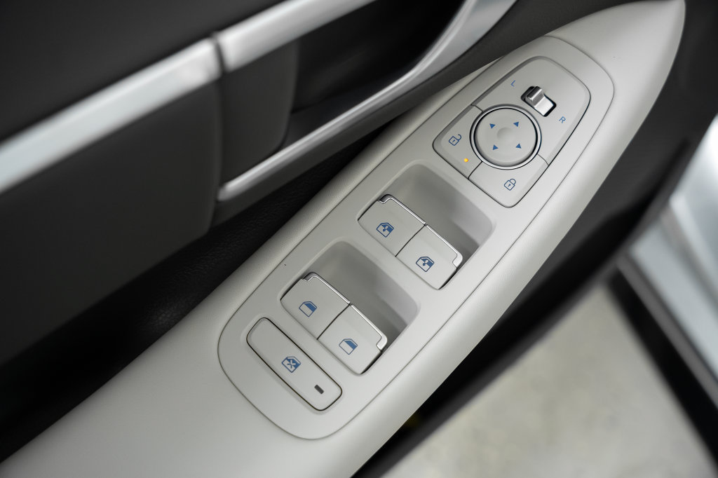New 2026 Hyundai Sonata SEL FWD image 33