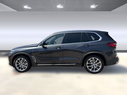 Used 2021 BMW X5 xDrive45e w/ Parking Assistance Package AWD/4WD image 2