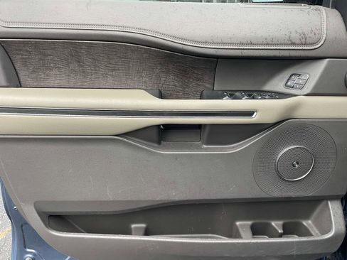 Used 2020 Ford Expedition Limited w/ Equipment Group 301A image 21