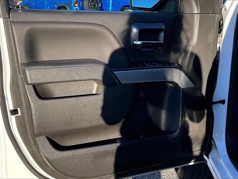 Used 2018 Chevrolet Silverado 1500 LT w/ All Star Edition image 19