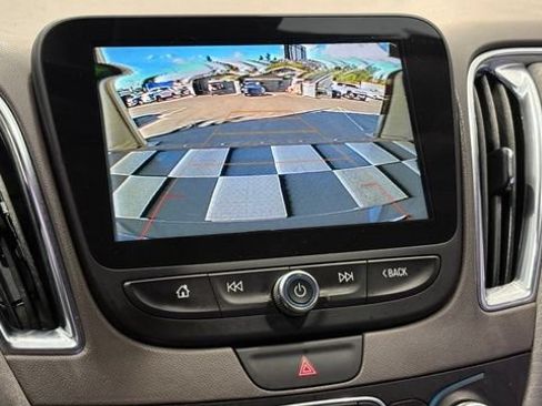 Used 2018 Chevrolet Malibu LT w/ Driver Confidence Package FWD image 35