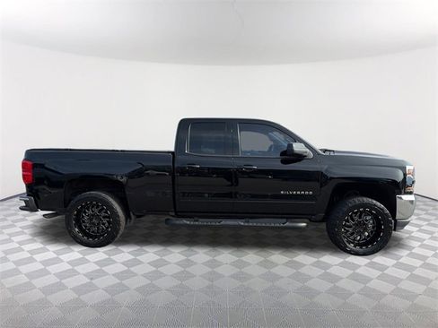 Used 2018 Chevrolet Silverado 1500 LT image 4