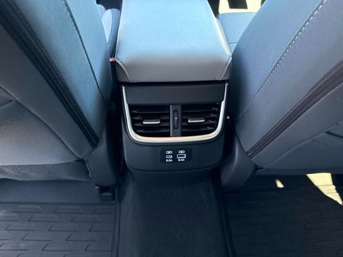 Certified 2025 Subaru Outback Premium w/ Popular Package #1A image 17