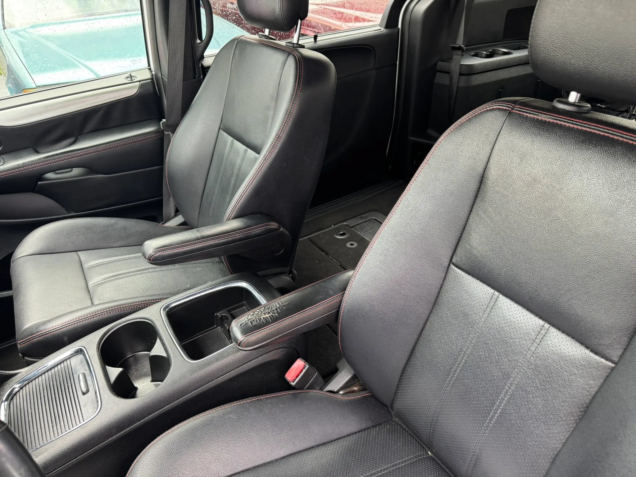 Used 2018 Dodge Grand Caravan GT FWD image 15