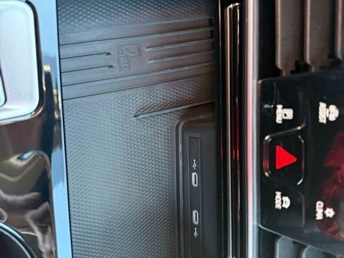 Certified 2025 Volkswagen Atlas Peak Edition SE image 25