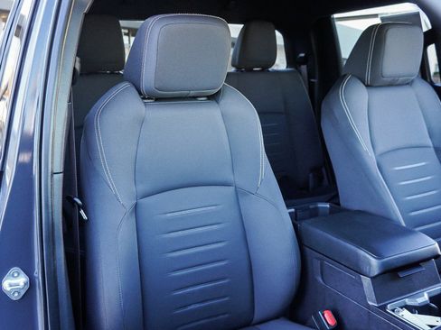 Used 2024 Toyota Tacoma TRD Off-Road image 24