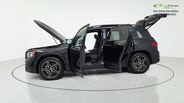 Used 2023 Mercedes-Benz GLB 250 w/ AMG Line image 15