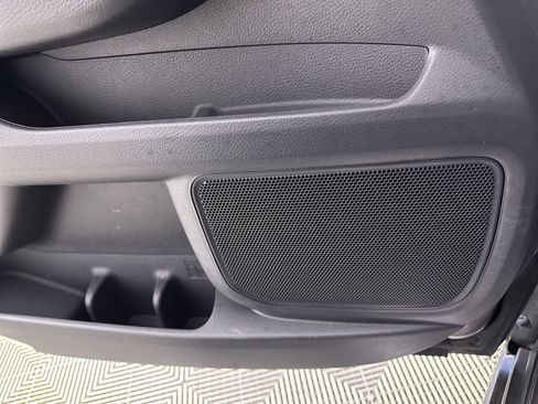 Used 2022 Toyota Sienna XLE image 61