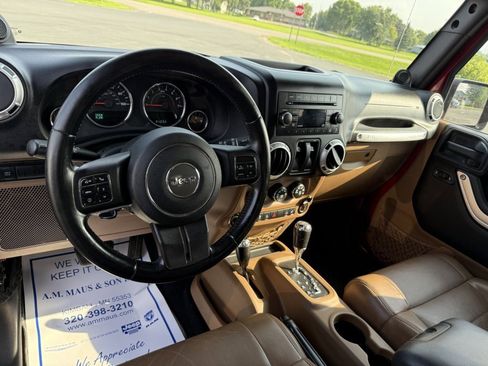 Used 2012 Jeep Wrangler Rubicon w/ PWR Convenience Group image 15