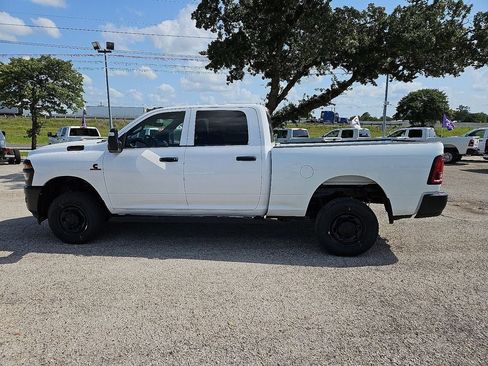 New 2025 RAM 2500 Tradesman AWD/4WD image 3