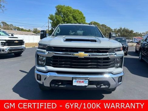 Used 2024 Chevrolet Silverado 2500 LT w/ Convenience Package image 2