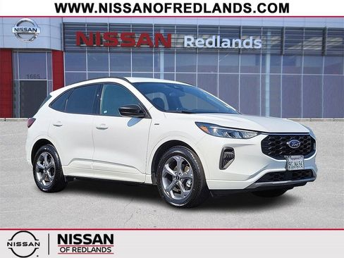 Used 2023 Ford Escape ST-Line image 1