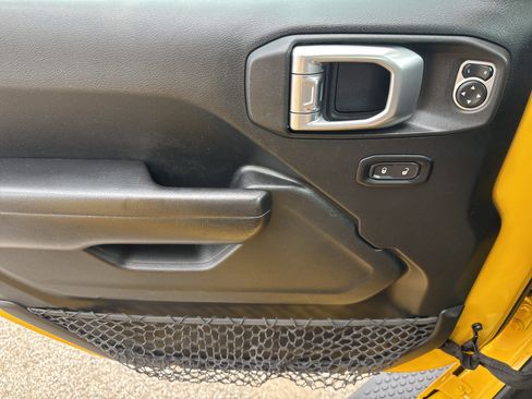 Used 2019 Jeep Wrangler Unlimited Sport S image 9