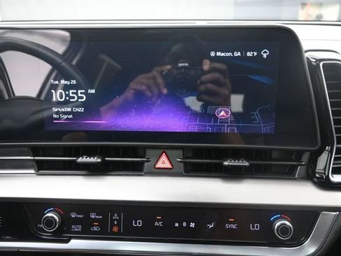 Used 2025 Kia Sportage EX w/ Premium Package FWD image 11
