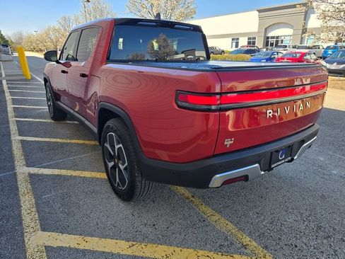 Used 2022 Rivian R1T Adventure image 8