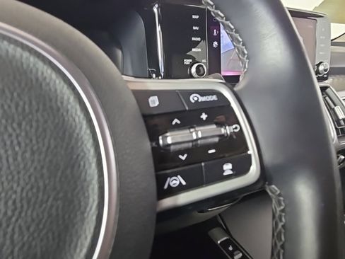 Used 2023 Kia Sorento EX image 27