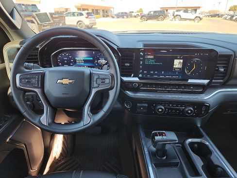 Used 2024 Chevrolet Silverado 1500 High Country w/ Z71 Off-Road Package image 12