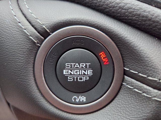 Used 2024 Dodge Durango SXT AWD/4WD image 30