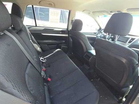 Used 2011 Subaru Outback 2.5i Premium AWD/4WD image 9